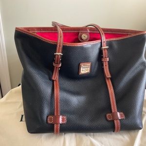 Dooney & Bourke East West shopper